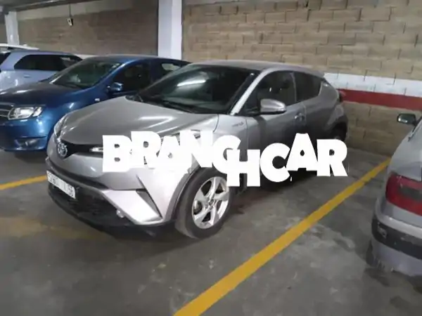 فرصة ذهبية: تويوتا C-HR هايبرد 2019 أوتوماتيك...