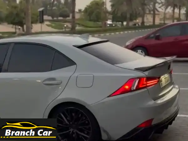 لكزس is300 موديل 2016. f sport  الممشى 210 ألف كم  الحالة ممتازة...
