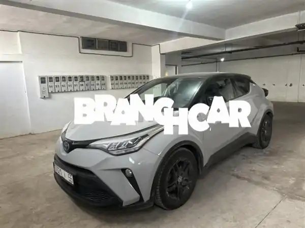فرصة ذهبية: تويوتا C-HR هايبرد 2020 – 72 ألف كم،...