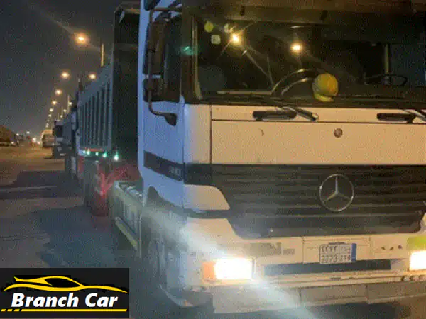 للبيع رأس تريلا مرسيدس فقط بدون الصندوق، موديل 2001، جاهزة للشغل، جير كهرباء، دعسة كلتش، ماكينة 6 ..