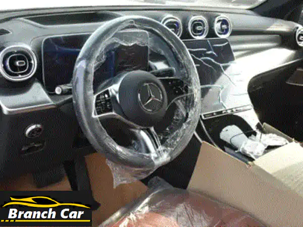 مرسيدس بنز glc300 v42.0 l بانوراما 4 matic موديل 2026، السعر 315,000، العداد 0 كم. المواصفات: كوري،