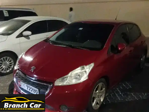 سيارة بيجو 208 موديل 2015 بها عطل كمبيوتر فقط، متوفرة...