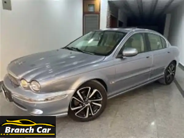امتلك الفخامة البريطانية: جاجوار X-Type 2008 فابريكا...