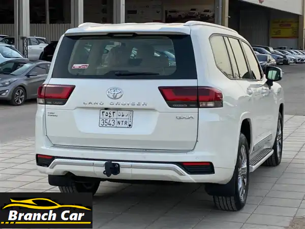 تويوتا GXR 2024 أبيض (32 ألف كم) بالرياض | كاش فقط | معرض دار كار للسيارات