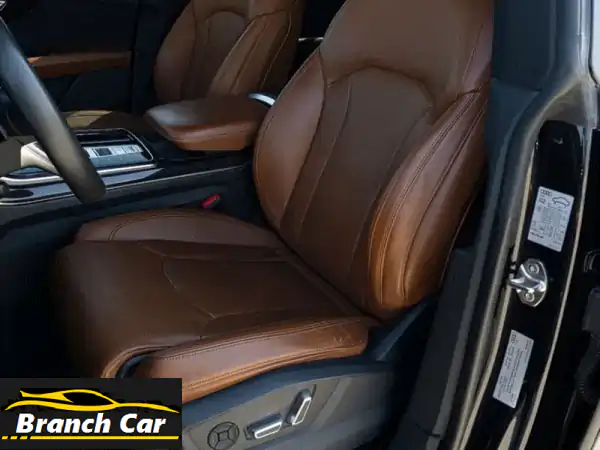 Audi Q82019