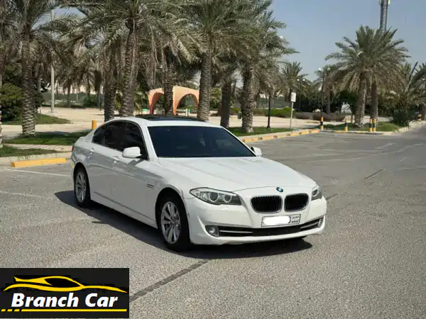 bmw 520 i 2013 (white) mileage 171100 km, full option alloy wheel, leather seats, cruise control, ..