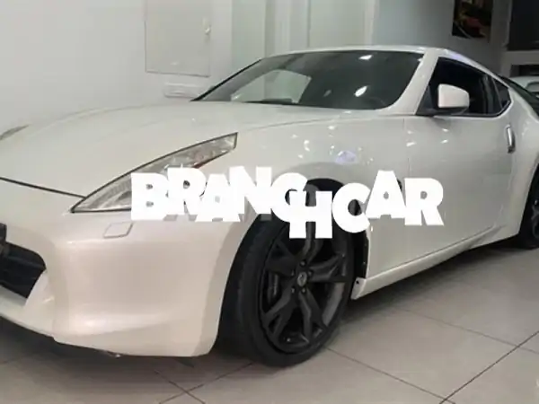 نيسان 370Z Essence Automatique 2011 - كالجديدة!  (70,000 كم فقط) -...