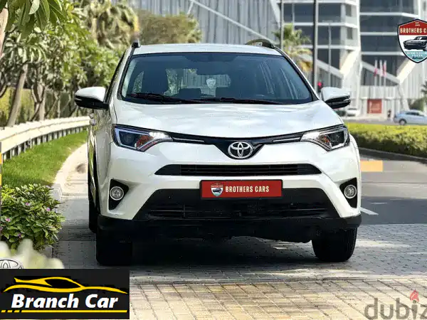 تويوتا RAV4 2018 بيضاء - بحالة ممتازة!  (182,000 كم) - فرصة...