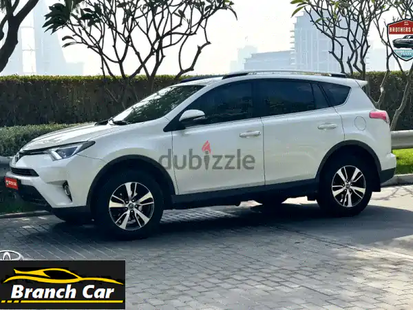 تويوتا RAV4 2018 بيضاء - بحالة ممتازة!  (182,000 كم) - فرصة لا تُفوّت!