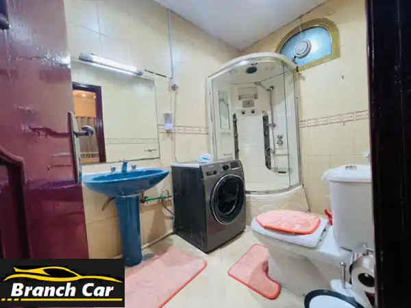 استوديو مفروش بالكامل في الكرامة أول ساكن مطبخ منفصل مجهز بالكامل وحمام وحوض استحمام مجهز بالكامل ..