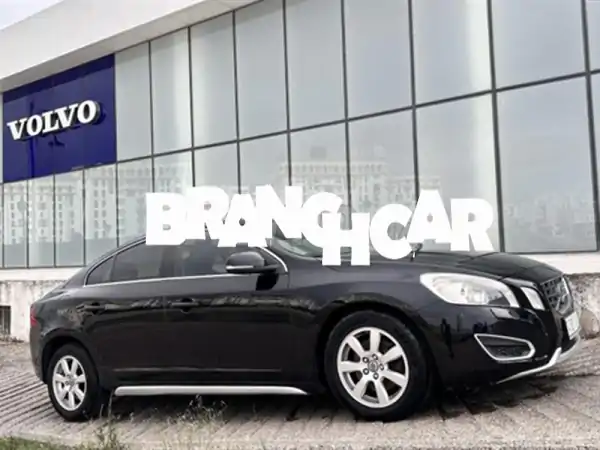 Volvo S60 Essence Manuelle 2013 à Tanger