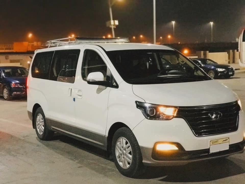 سيارة هيونداي H1: أناقة وراحة في كل مشوار!