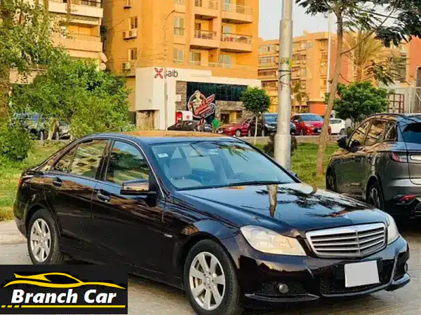 مرسيدس C250 2012 | فابريكا عدا جانبين فقط | لون بني مميز...
