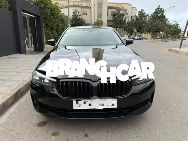 فرصة ذهبية: بي إم دبليو 520d موديل 2021 – يد أولى، رفاهية لا تُضاهى!