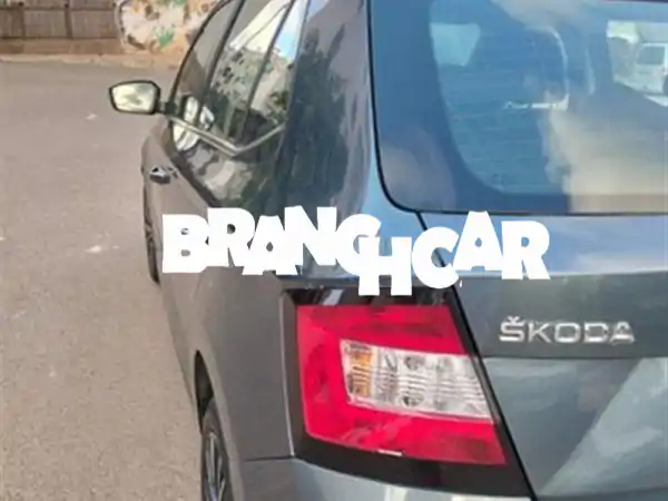 سكودا فابيا 2020 يدوية (بنزين) | الدار البيضاء | شاشة...