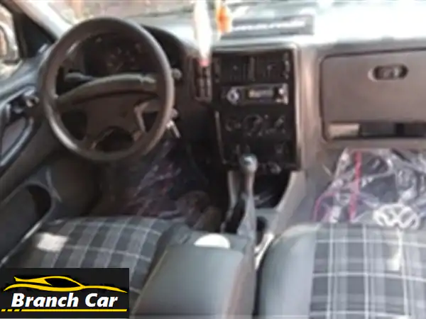 امتلك الأسطورة: فولكس فاجن بولو 1998 - اقتصادية، بحالة رائعة، وجاهزة للطريق!