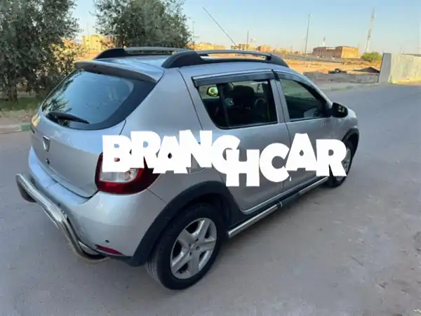 للبيع: داتشيا سانديرو ستيبواي 2014 ديزل أوتوماتيك – كاملة المواصفات، 20 ألف كم، بسعر 107,000!