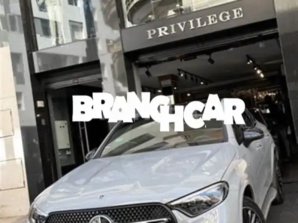 مرسيدس GLC 300 De هايبرد 4MATIC AMG | فخامة مستوردة كالجديدة...