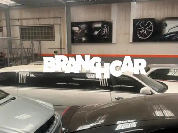 لينكولن تاون كار 1999 للبيع | فخامة أمريكية بحالة ممتازة | 95 ألف كم فقط! | سلكت ضمانة