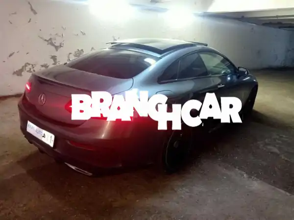 فخامة وأداء لا يضاهى: مرسيدس بنز E كوبيه 220 d AMG Line 2017 للبيع | ديزل أوتوماتيك بالدار البيضاء
