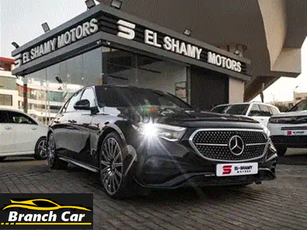 مرسيدس E200 AMG 2023 سوداء: تجربة قيادة فاخرة وقوة أداء لا مثيل لها!