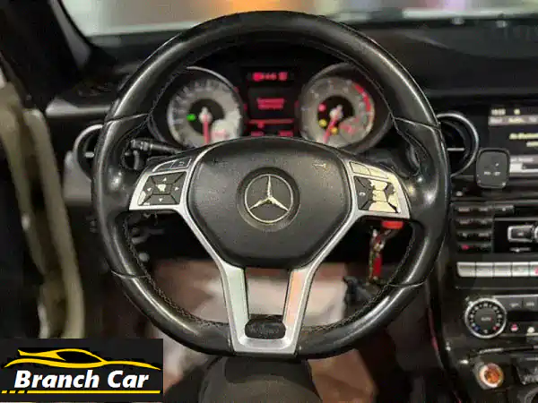 فرصة نادرة: مرسيدس SLK 200 كشف 2012 أبيض - صبغ وكالة، خالية من الحوادث وبحالة استثنائية!