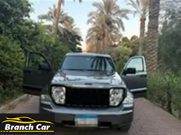 جيب شيروكي 2012 للبيع بالمهندسين: انطلق...