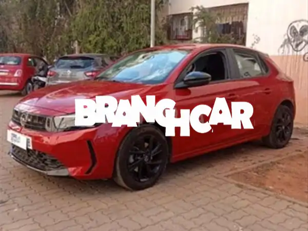 فرصة لا تعوض: أوبل كورسا 2025 بنزين يدوية بالدار البيضاء | 5000 كم فقط، بحالة الوكالة مع SIARACASH