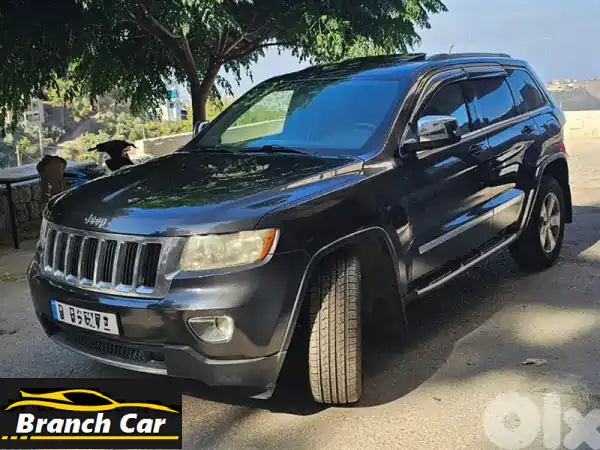 فرصة استثنائية: جيب شيروكي لاريدو 4x4 موديل 2011 -...