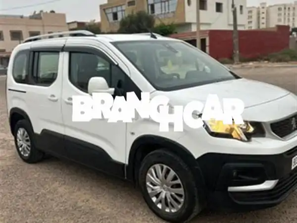 داتشيا سانديرو ستيبواي 2023 للبيع: 26 ألف كم،...