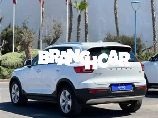 امتلك الأناقة والأداء: فولفو XC40 R-Design 2019 ديزل...
