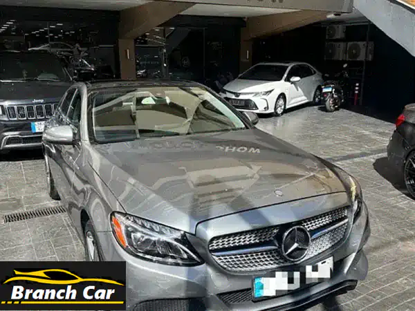 مرسيدس C300 2015 رمادي - 90 ألف ميل فقط! (فخامة...