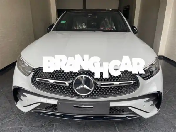 مرسيدس GLC 300 de 2025 AMG ديزل: فخامة الكسر زيرو (5000 كم) |...