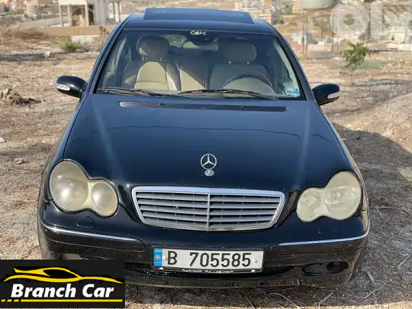 امتلك فخامة الأداء: مرسيدس C240 موديل 2002 V6 (رقم مميز)