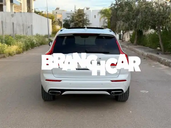 امتلك الفخامة الرياضية: فولفو XC60 R-design Black Edition 2021 | يد أولى وبحالة المصنع