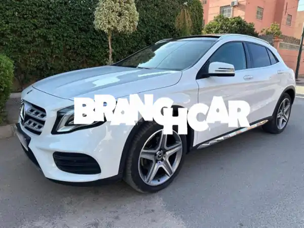 مرسيدس GLA220 d AMG Line 2019 | ديزل | صيانة وكالة | فتحة سقف...