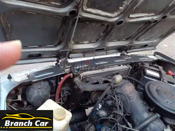 بيجو 405 موديل 1995 أخضر كلاسيكي: شاهد بنفسك، المعاينة خير دليل!