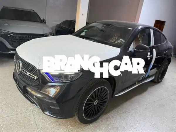 تجربة قيادة استثنائية: مرسيدس بنز 300 هجينة 2025 في...