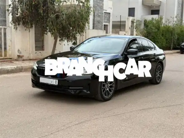 BMW الفئة الخامسة ديزل Signature للبيع | 30 ألف كم فقط | فخامة وأداء لا يضاهى