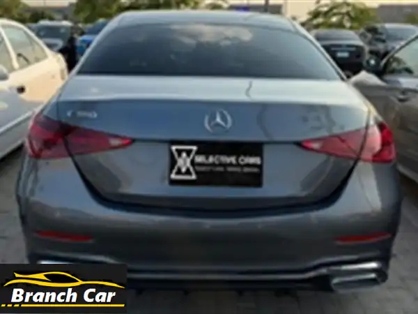 مرسيدس C180 AMG 2024 للبيع: فخامة الأداء (رمادي سيلينيت / أحمر) | 10 آلاف كم بحالة الوكالة
