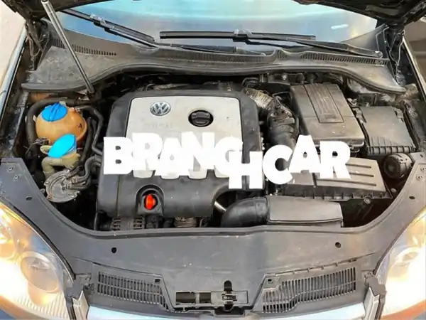 فولكس فاجن جولف 5 R-Line ديزل 2009 مانيوال | 2.0 TDI - اقتصادية، قوية وبحالة ممتازة للبيع!