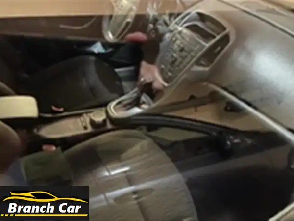 أوبل أسترا 2013 للبيع: فابريكة داخلي، استخدام منزلي | صيانة متكاملة وجاهزة للانطلاق!