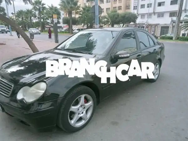 فرصة لا تعوض: مرسيدس 2001 نظيفة للبيع بالبيضاء...