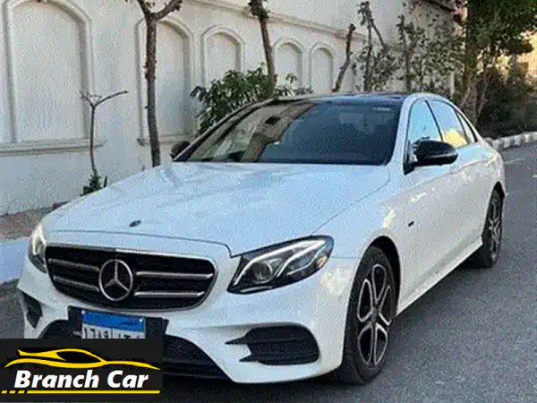 امتلك الفخامة: مرسيدس E350 2017 للبيع - فبريكة بالكامل (أعلى فئة) | أزرق كحلي بانوراما وهيد اب
