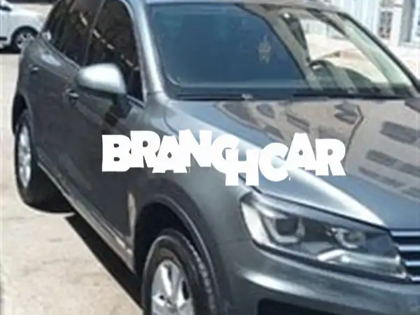فولكس فاجن طوارق 2015 للبيع | دفع رباعي فاخر (أوتوماتيك) بسعر 156,000 - فرصة لا تعوض!