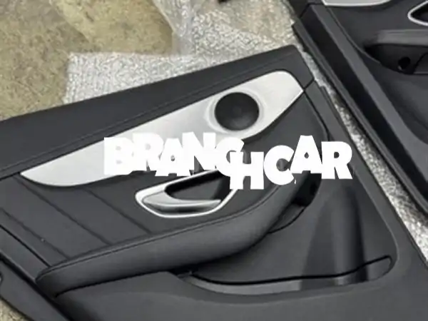 فرصة ذهبية! مرسيدس بنز 220 ديزل أوتوماتيك 2020 للبيع بفاس - فخامة بحالة الوكالة وممشى 5000 كم فقط!