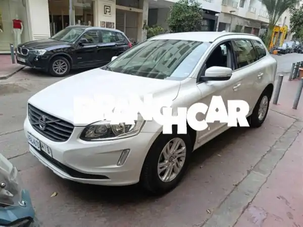 امتلك الأناقة والقوة: فولفو XC60 2016 ديزل أوتوماتيك...