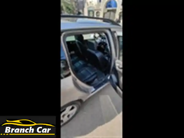 امتلك الفخامة والراحة: بيجو 307 SW 2004 - أعلى فئة، بانوراما، فابريكا بالكامل، شاشة أندرويد وتكييف ثلاجة!