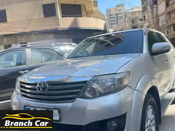 فرصة لا تعوض: تويوتا فورتشنر 2012 4x4 للبيع | طلاء...