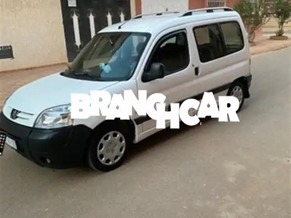 فرصة العمر: بيجو بارتنر 2010 الأصلي - صباغة مصنع، محرك 1.9 قوي واقتصادي!